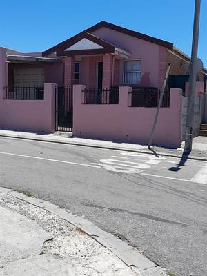 House For Sale in Strandfontein, Cape Town