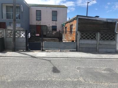 House For Sale in Mitchell's Plain, Cape Town