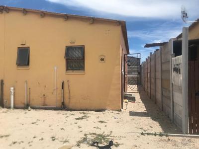 House For Sale in Eastridge, Cape Town