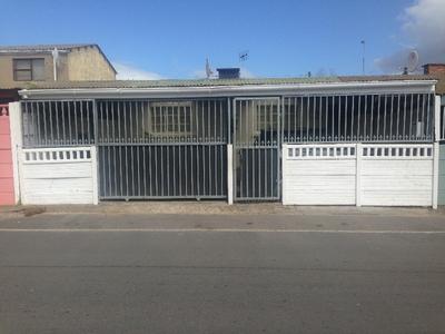 House For Sale in Bonteheuwel, Cape Town