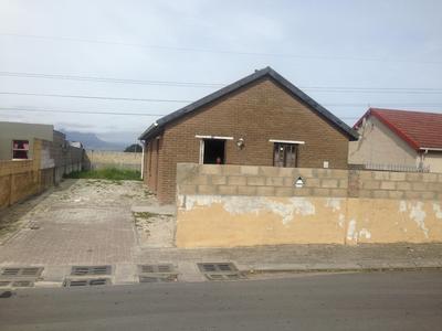 House For Sale in Malibu Village, Cape Town