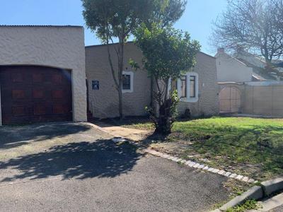 House For Sale in Zoo Park, Kraaifontein