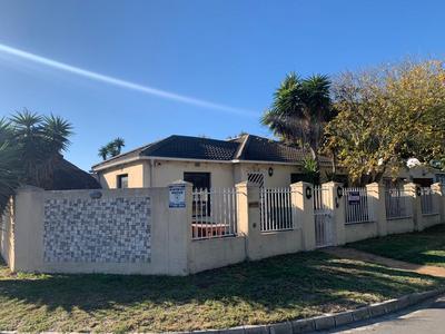 House For Sale in Edgemead, Goodwood