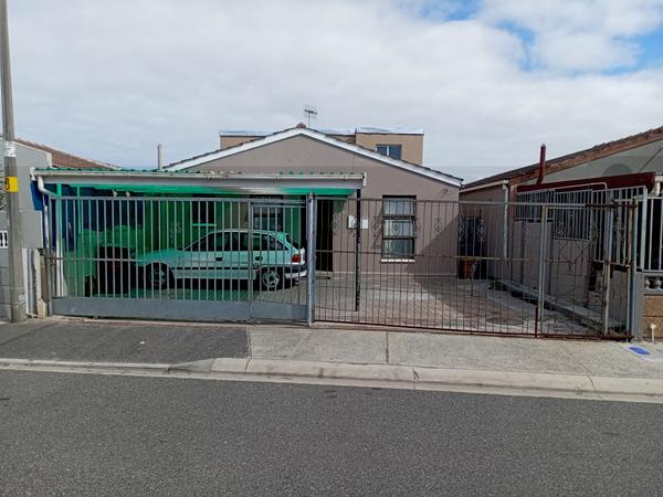 Property For Sale in Portlands, Mitchells Plain