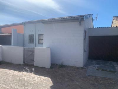 House For Sale in Rocklands, Mitchells Plain