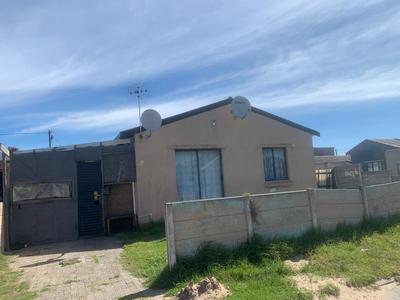 House For Sale in Devon Park Village, Eersterivier